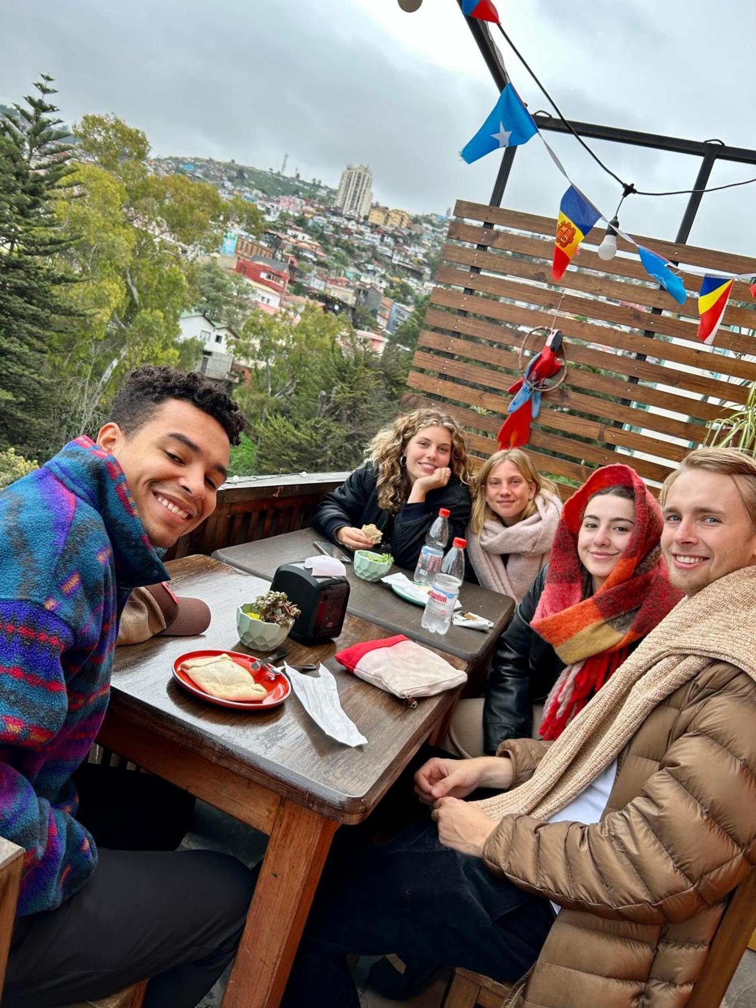 Meraki Hostel - Cerro Alegre - ヴァルパライソ エクステリア 写真
